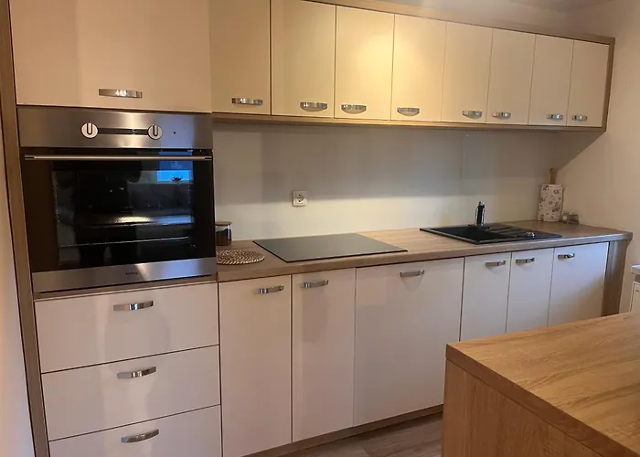 Pr šemnič Lejlighed Kamnik